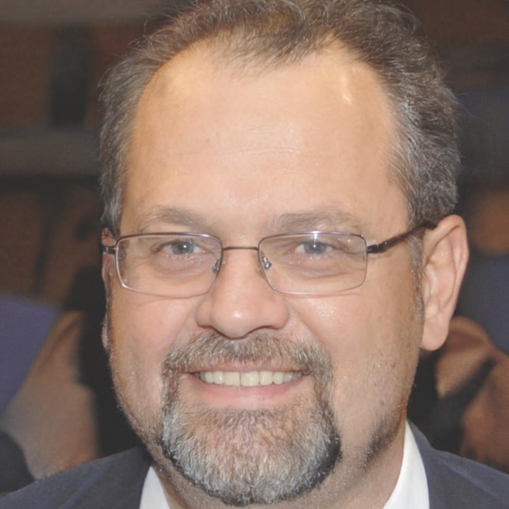 Portrait de Théo Maurel, expert-comptable